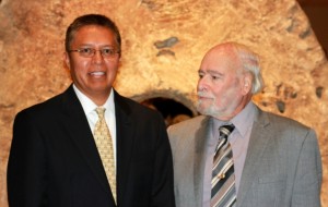 Dr. Stanley Atcitty, left, and Dr. Imre Gyuk, right, at the Smithsonian, following the 2012 PECASE awards ceremony.