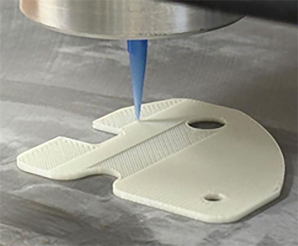 Direct-Ink-Write printing of a silicone structure.