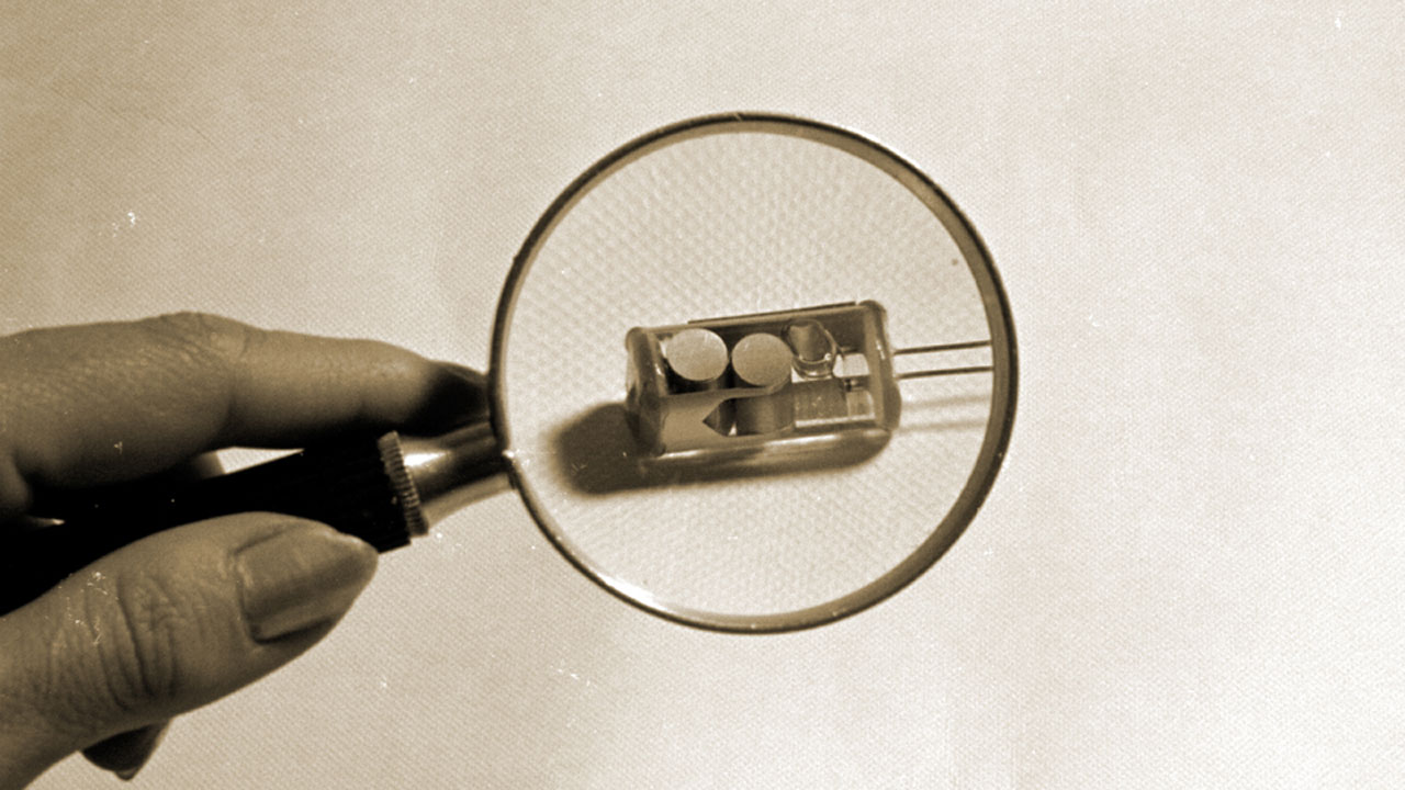 Magnifying glass view of rolamite sensor