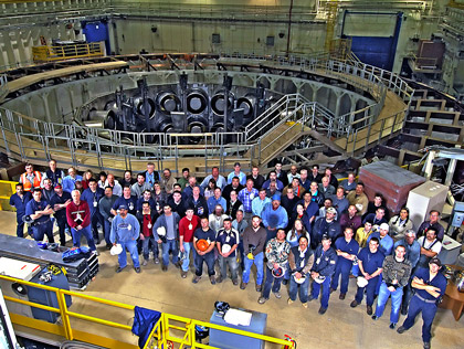 Group photo of the Sandians working on the refurbishment of the Z Machine, 2007