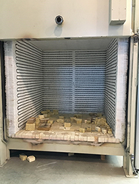 Oven for heating materials up to 1000°C