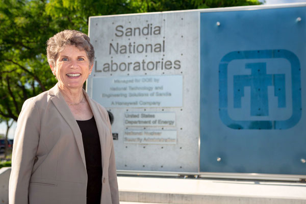 Sandia deputy labs director Dori Ellis