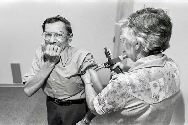 1977 flu shot photo