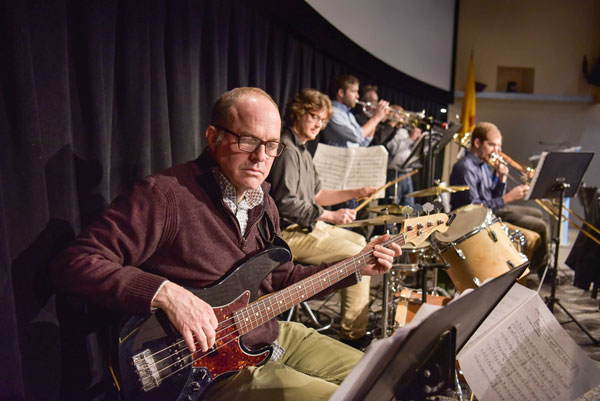 jazz musicians perform