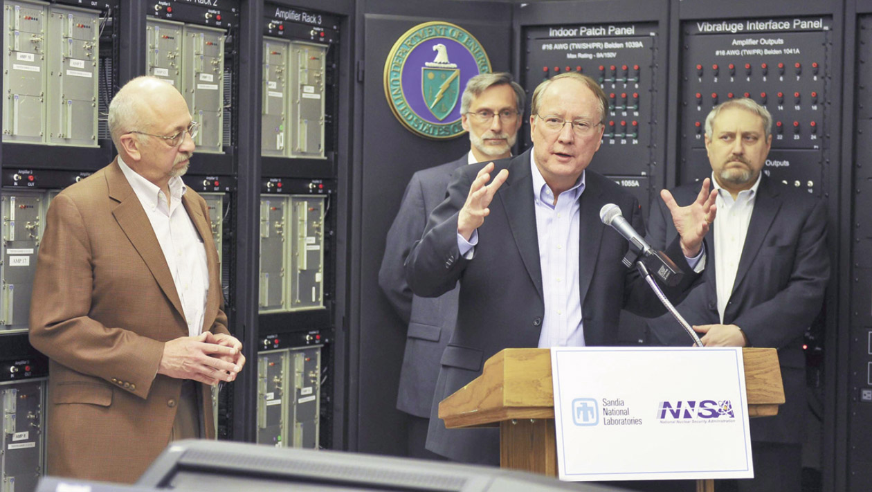 MEET THE PRESS - NNSA Administrator Frank Klotz discusses with members of the news media the challenges and opportunities facing NNSA during a time of tight federal budgets, demanding mission work, and an infrastructure in need of modernization. With the Administrator are, from left, Sandia President and Laboratories Director Paul Hommert, Los Alamos National Laboratory Director Charles McMillan, and Lawrence Livermore National Laboratory Director William Goldstein. The news conference was conducted at Sandia's Superfuge facility during Klotz's May 7-8 visit to Sandia and the NNSA Sandia Field Office. (Photo by Randy Montoya)