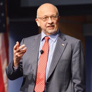 Paul Hommert has been Laboratory Director of the year by the Federal Laboratory Consortium. (Photo by Randy Montoya)