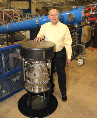 Randy McKee (1657) says he enjoys guiding students to advanced technical degrees. "It’s great to see young minds grow into mature scientists," he says. (Photo by Randy Montoya)