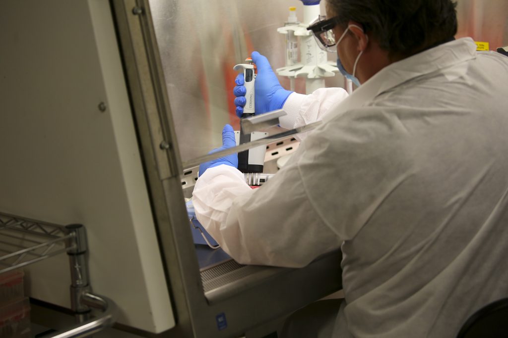 COVID-19 LABORATORY ANALYSIS — The COVID-19 Diagnostics team analyzes samples collected from Sandia and Department of Energy personnel in New Mexico and California, providing quick-response and highly reliable diagnostic results.