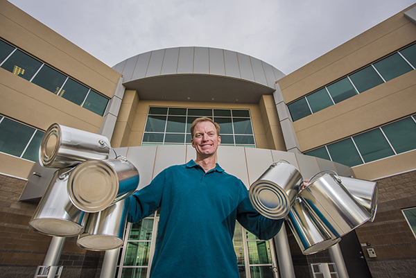 FRANK JENNINGS donated his first unit of blood when he was 16. He’s now reached the 8-gallon milestone. “It’s a really easy way to help others and save lives. People need blood, and currently there’s only one way to get it,” he says.(Photo by Randy Montoya)