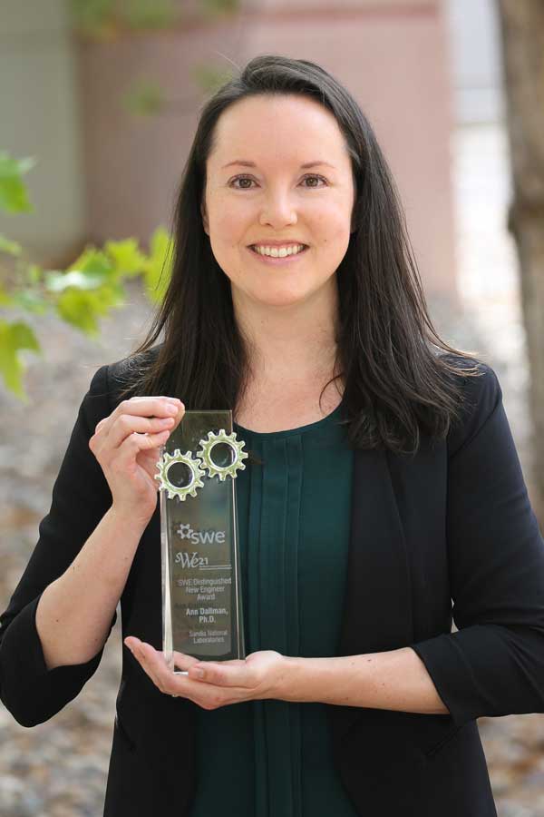 A DISTINGUISHED ENGINEER — Annie Dallman, a Sandia mechanical engineer, received a SWE 2021 Distinguished New Engineer Award for her outstanding technical performance and contributions to several fields, and her leadership in SWE. (Photo by Lonnie Anderson)