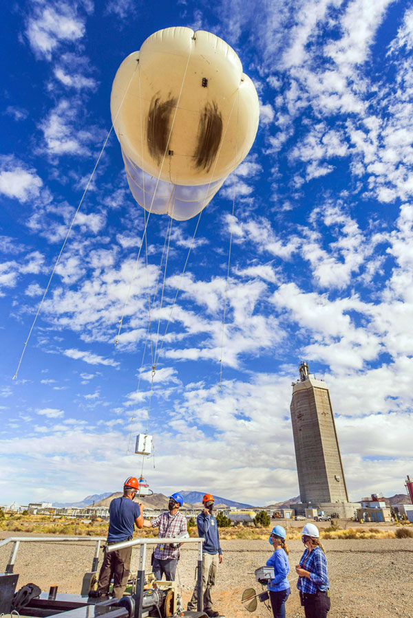 Image of Solar-balloons4_600.jpg