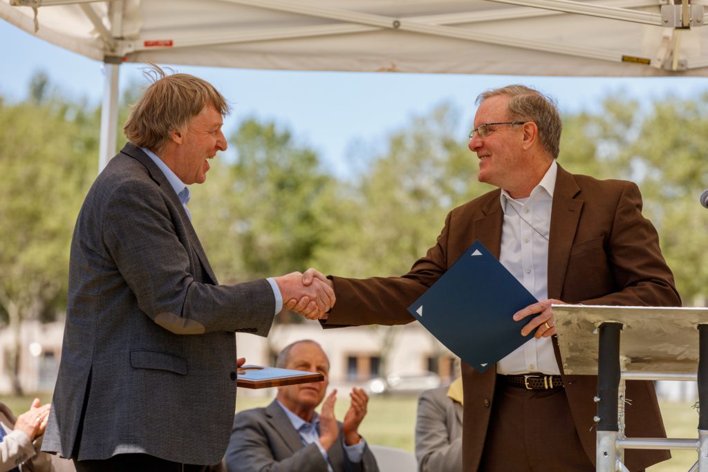 Image of Jim Handrock is presented with the NNSA Administrator’s Award of Excellence Gold Medal by Michael Thompson