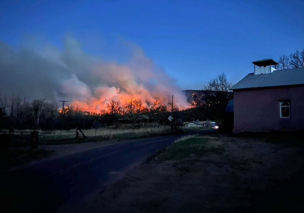 Image of Smoke rises from New Mexico wildfires