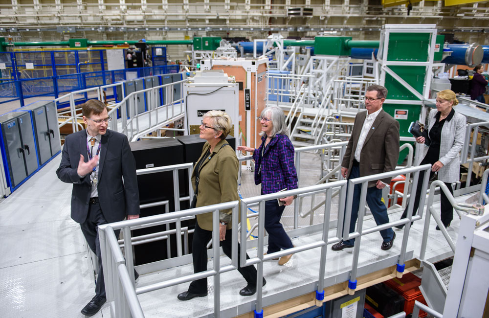Image of Secretary of Energy Granholm tours the Z machine