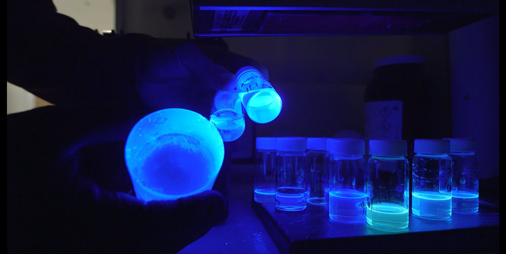 A GLOWING REACTION — An Organic Glass Scintillator, created by a team at Sandia, is used to detect the presence of radiation. (Image by Vince Gasparich)