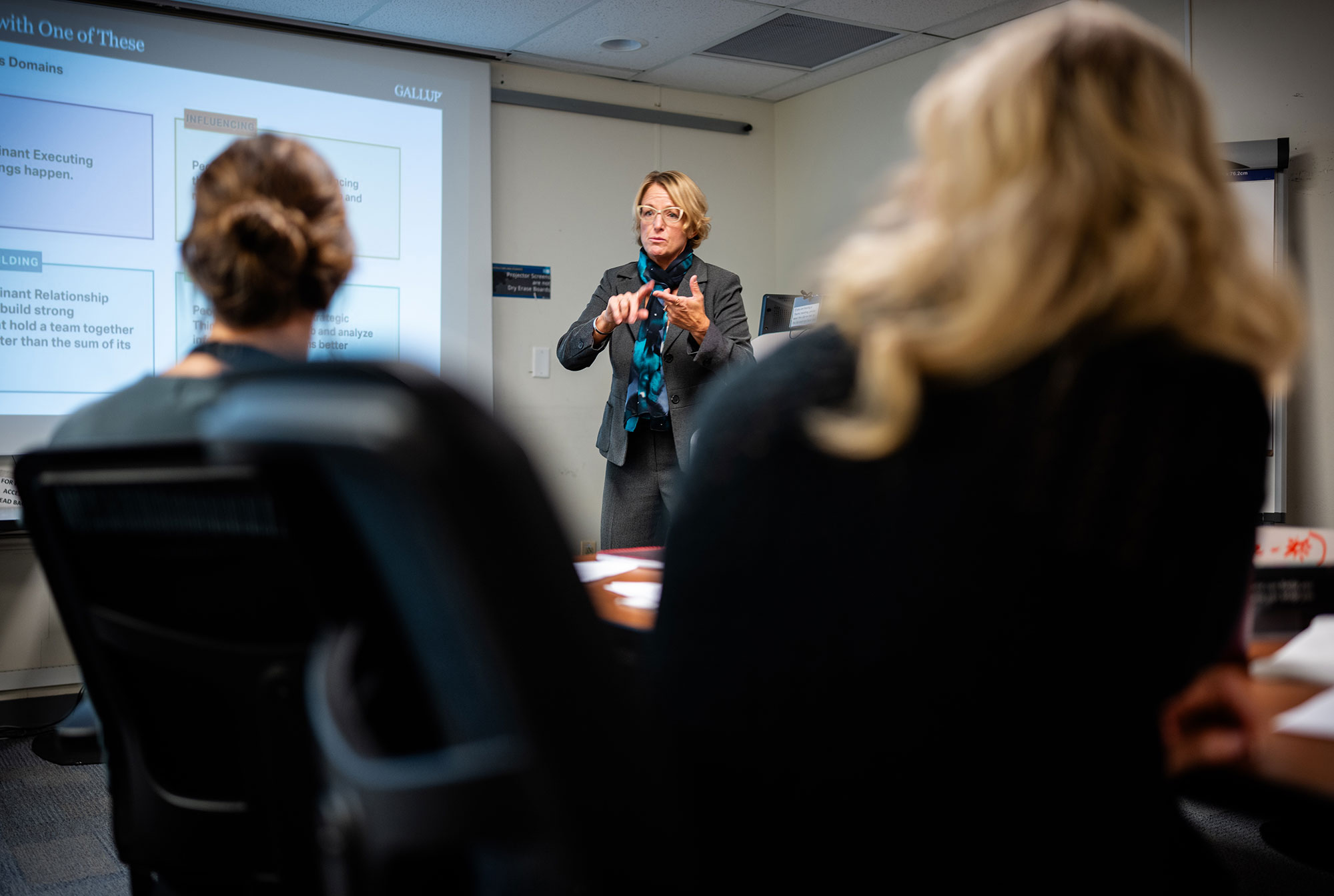 STRENGTHS FINDER — Deb Menke teaches a class using the CliftonStrengths Assessment at Sandia. (Photo by Craig Fritz)