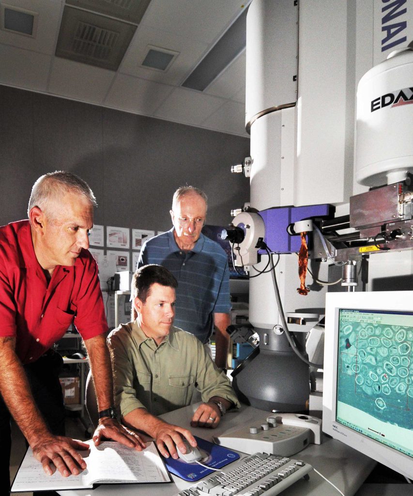 <strong>THE TEAM</strong> —From left, Sandia’s material characterization analysts Joseph Michael, Paul Kotula and manager Ray Goehner in a 2008 photo. (Photo by Randy Montoya)